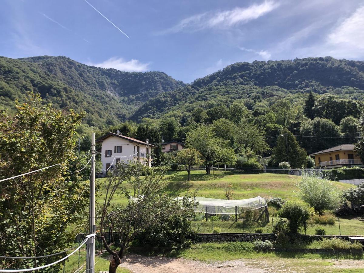 La Vecchia Torre Lägenhet Porto Valtravaglia Exteriör bild