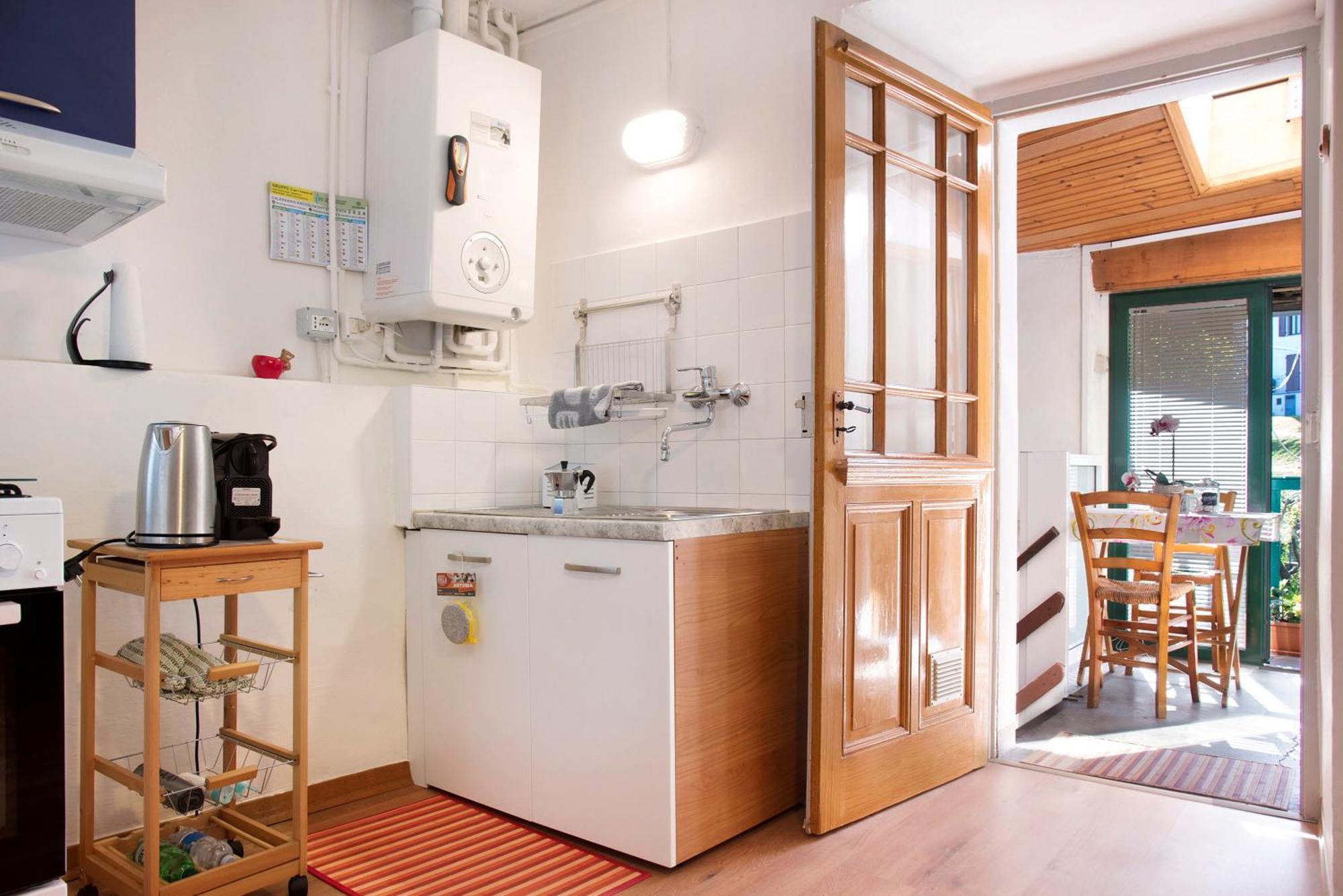 La Vecchia Torre Lägenhet Porto Valtravaglia Exteriör bild